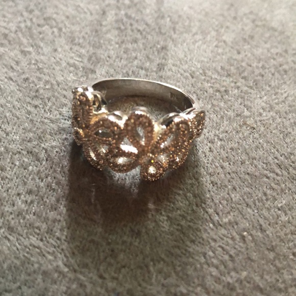 Lia Sophia Abloom Ring - Picture 2 of 3